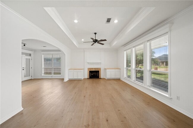 Building Photo - 8426 Alison Ave