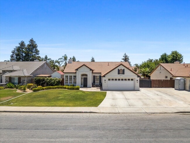Building Photo - 10303 Roehampton Ave