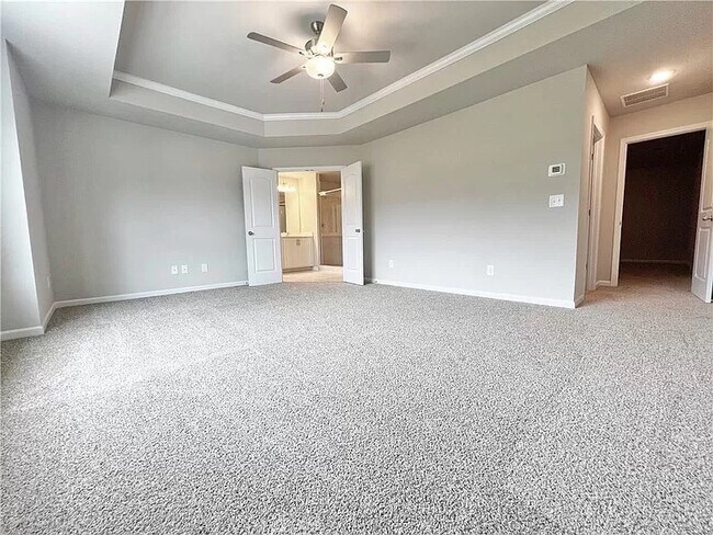 Building Photo - 1446 Fern Ridge Ln