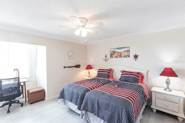 Building Photo - 1125 W Peppertree Dr