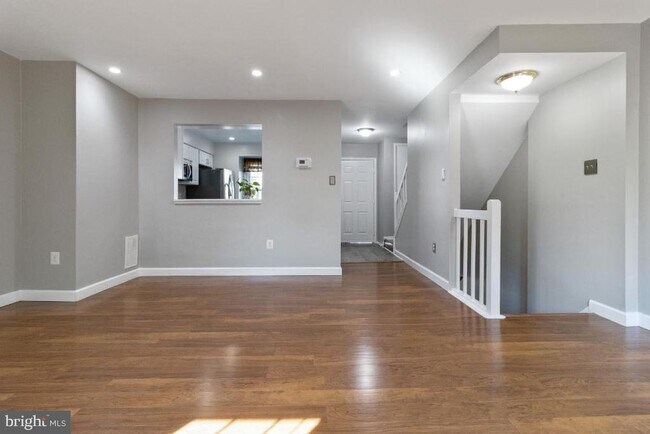 Building Photo - 18930 Birdseye Dr
