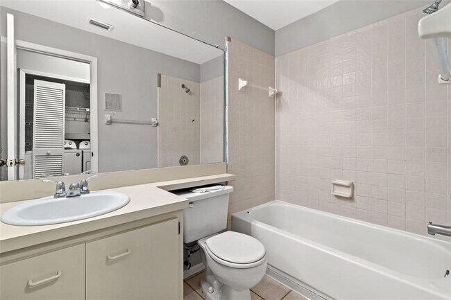 Building Photo - 11811 Skylake Pl