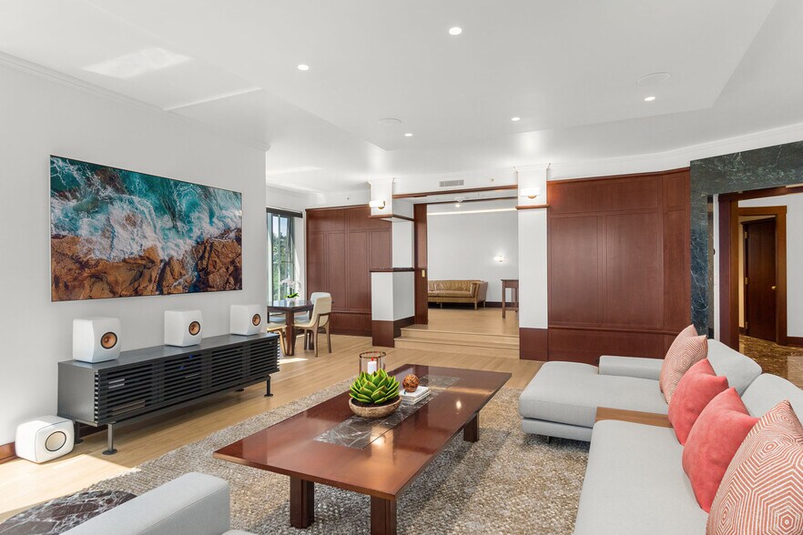 Building Photo - 1414 SW 3rd Ave