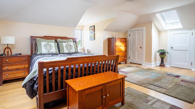 Building Photo - 4 Edmunds St