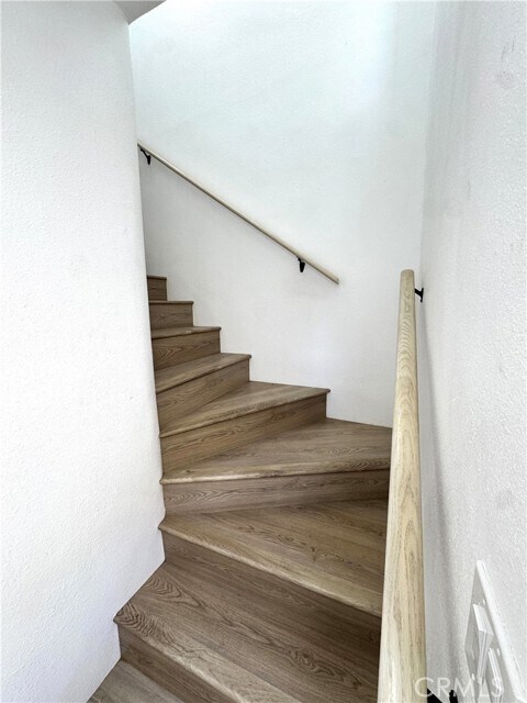 Building Photo - 122 46th St