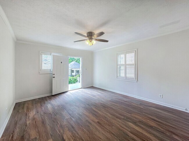 Building Photo - 1111 Lawton Pl SW