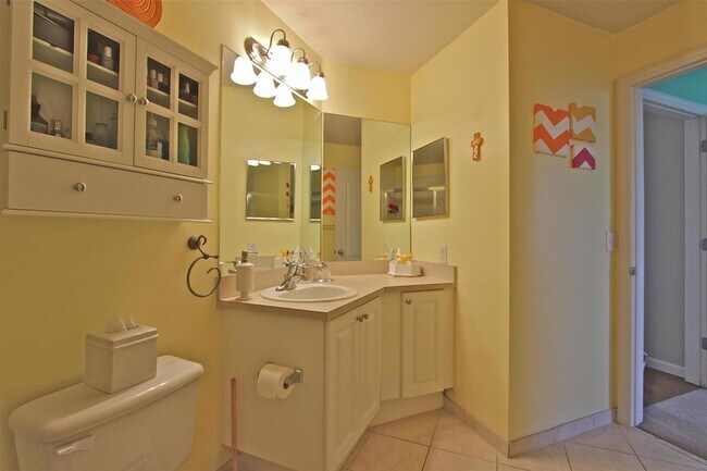 Building Photo - 11014 Legacy Dr