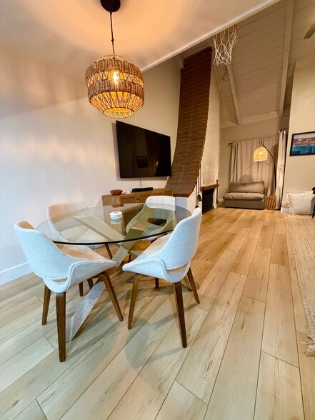 Building Photo - 1925 Alga Rd