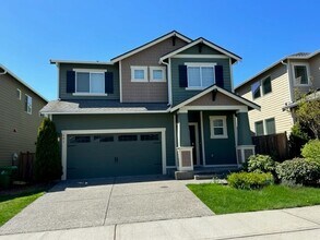 Building Photo - Desirable Woodbury Estates