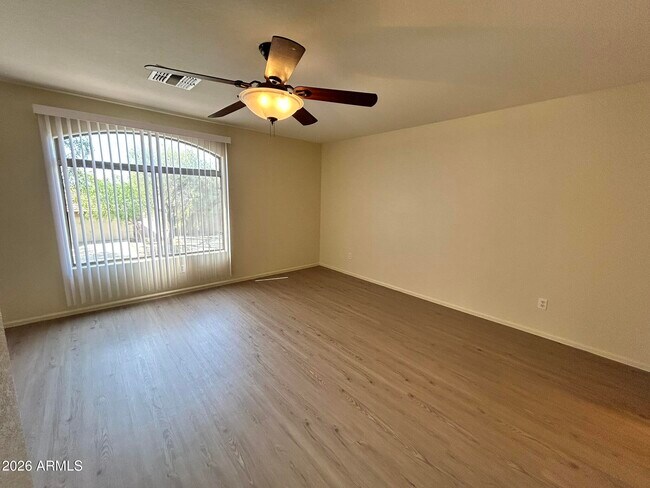 Building Photo - 42406 W Sunland Dr