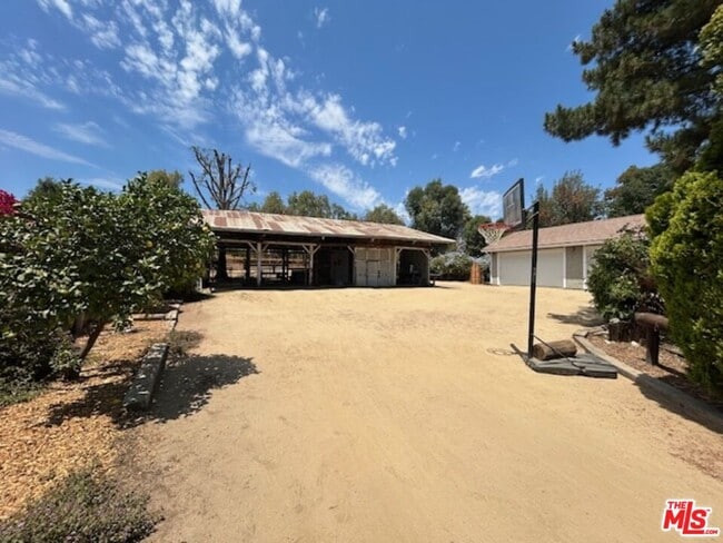 Building Photo - 1343 Rancho Ln