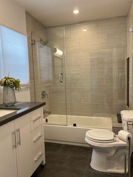 Bathroom - 21523 Dumetz Rd