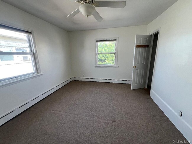 Building Photo - 411 W Park Ave