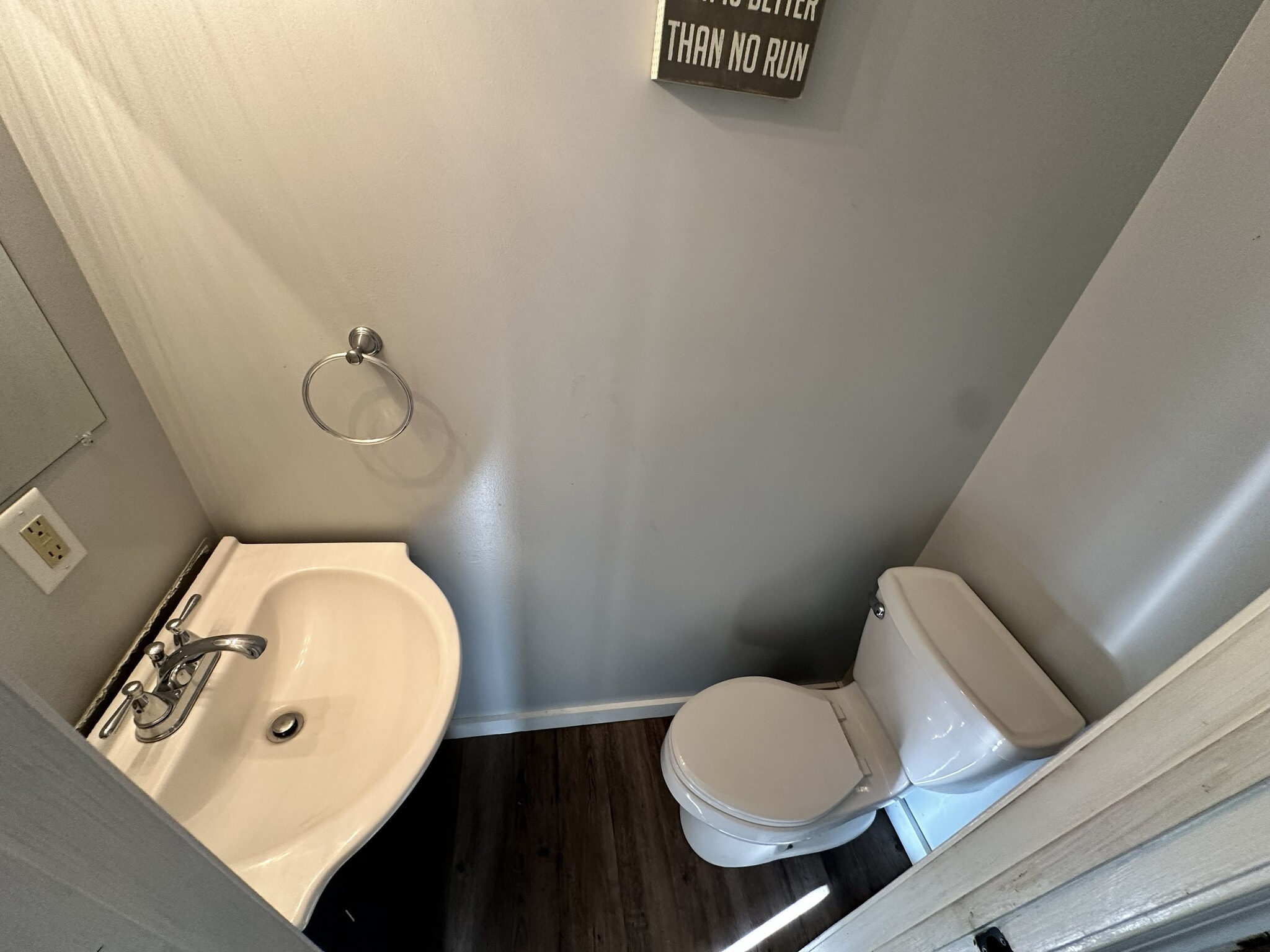 Half bath - 28 Clark St