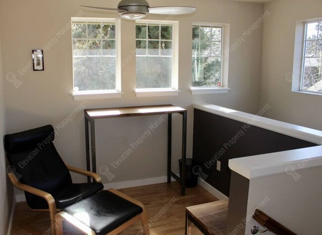Building Photo - Furnished 2 BR home in Old Mill district
