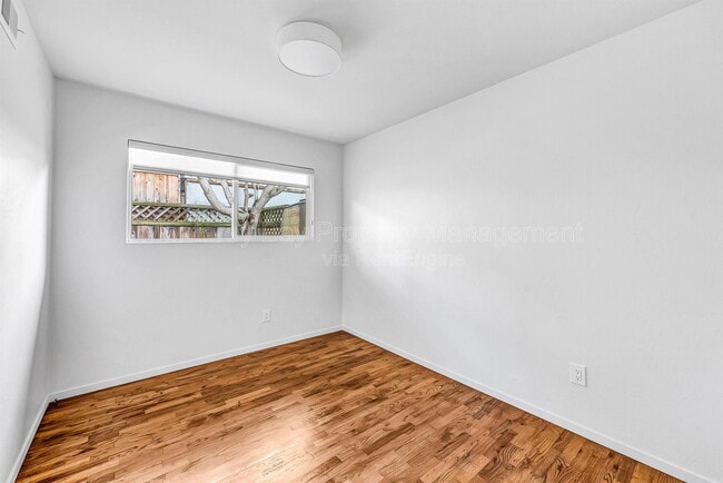 Building Photo - 226 Park St