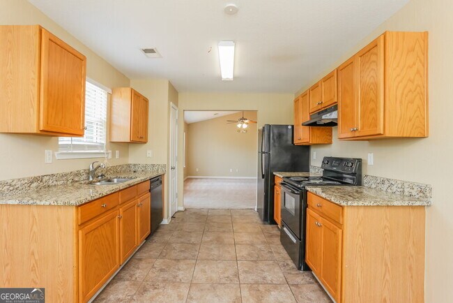 Building Photo - 25 Lakeridge Ct