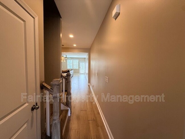 Building Photo - 212 Ellsworth Manor Dr