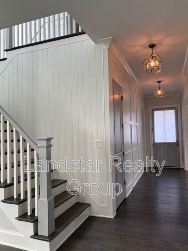 Building Photo - 6411 Moonseed St