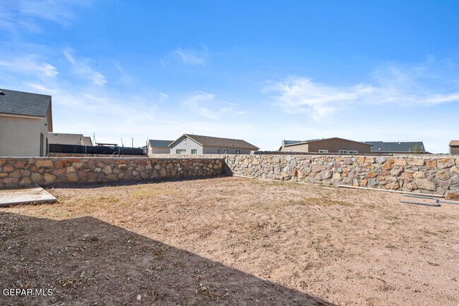 Building Photo - 11648 Flor Freesia Dr