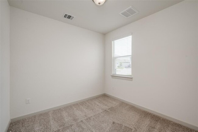 Building Photo - 8004 Linnie Ln