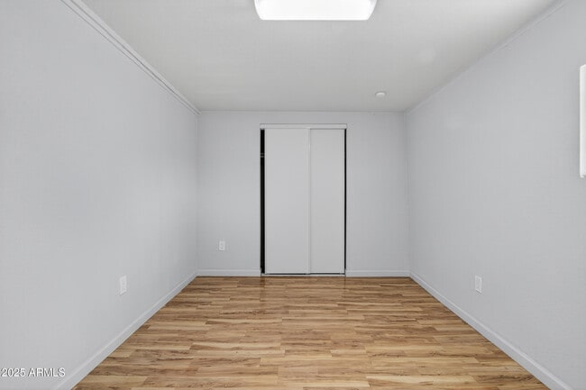Building Photo - 1410 S 24th Ave