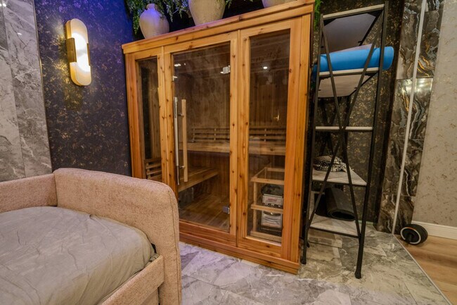 Building Photo - 11347 Needlerock Ct