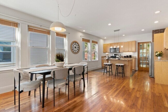 Building Photo - 40 Gartland St