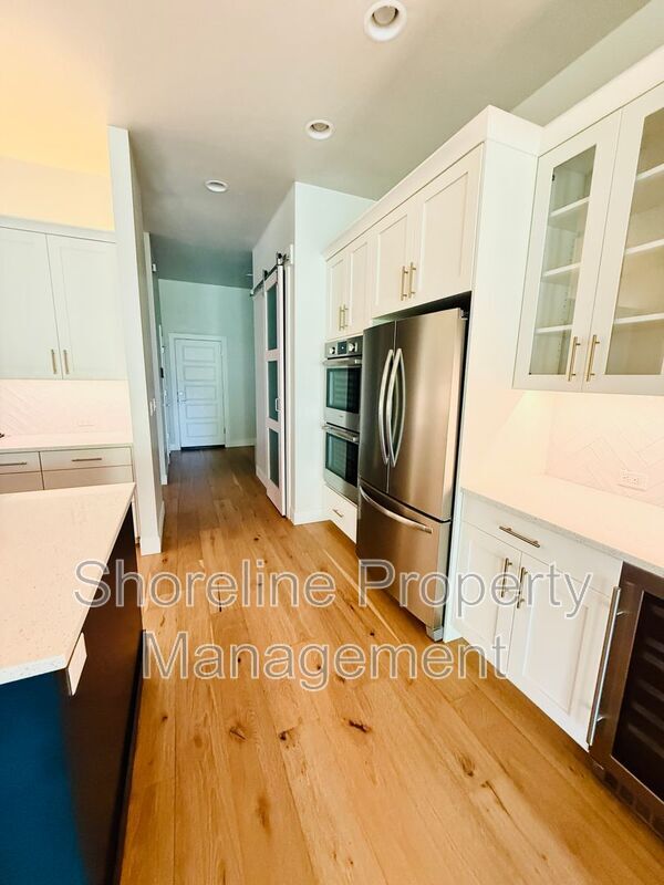 Building Photo - 4014 W Farm View Dr