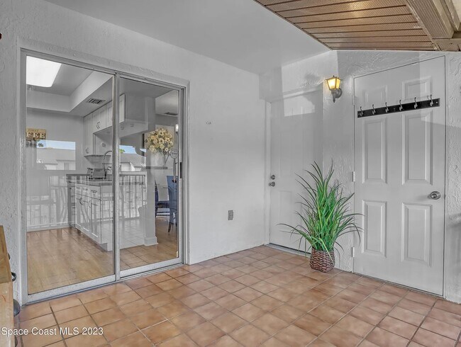 Building Photo - 730 Ridge Club Dr