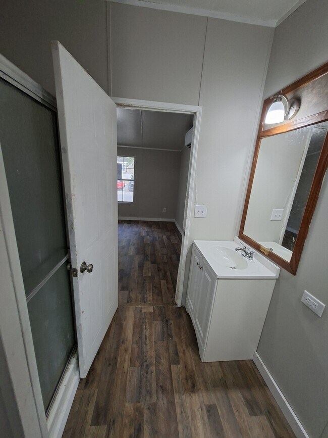 Building Photo - 111 Carnes Blvd