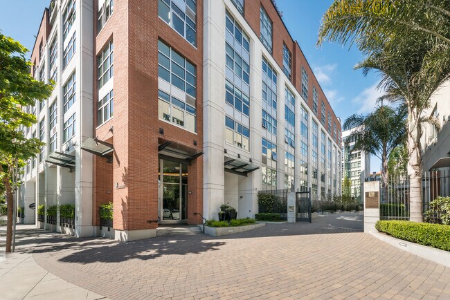 Building Photo - 200 Brannan St