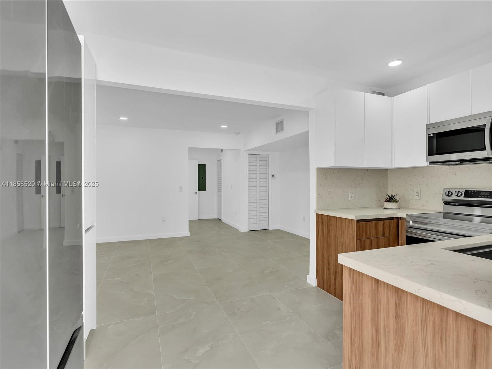 Building Photo - 107 Central Ave