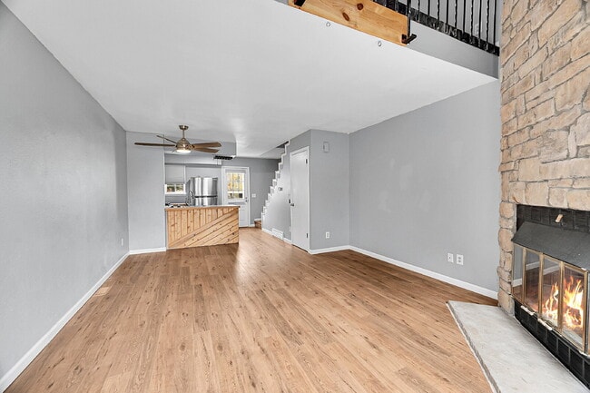 Building Photo - $1,515, 1 bed, 1 bath, located in Lakewood.