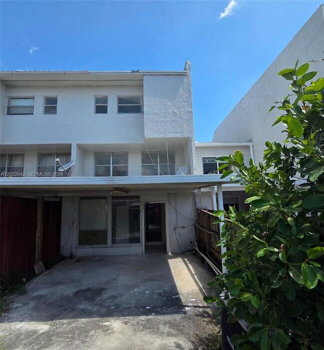 Building Photo - 1104 W 44th St