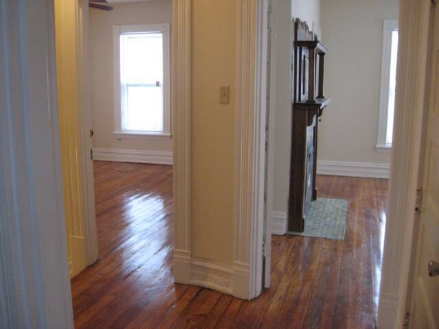 Building Photo - 356 S Broadway Park