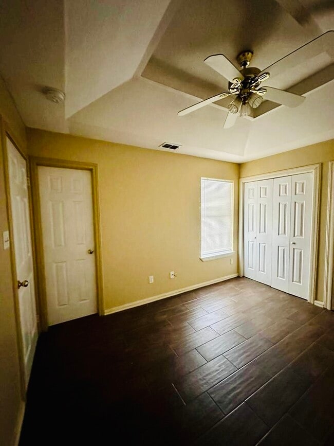 Building Photo - 2501 N I St