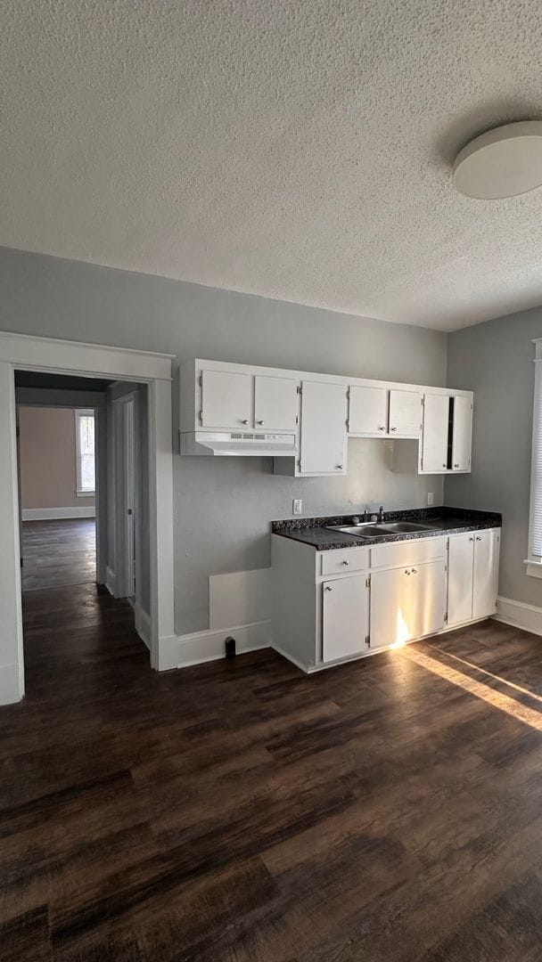 Building Photo - 407 St Andrew St