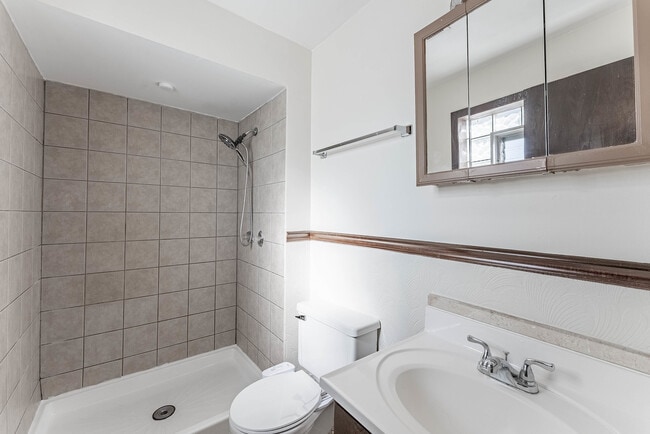 Building Photo - 7560 Banks St