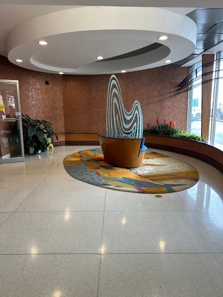 Building Photo - 6301 N Sheridan Rd