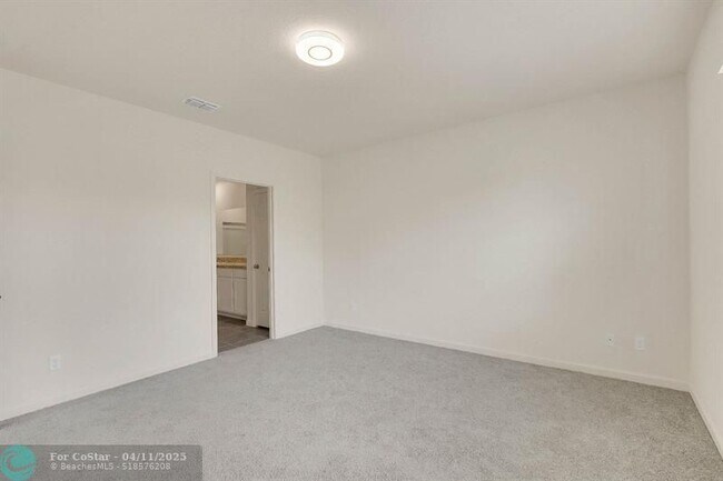 Building Photo - 12259 Rimini Wy