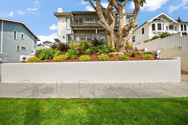 Building Photo - 122 S Guadalupe Ave