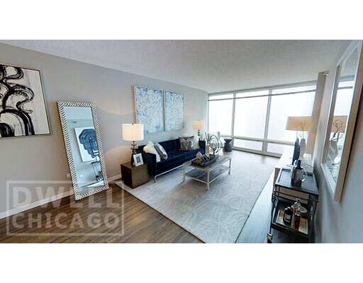 Primary Photo - 352 E Ohio St