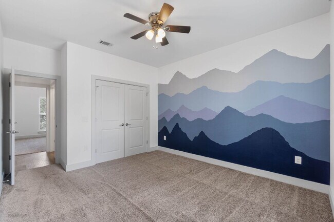 Building Photo - 4464 Goldfinch Way