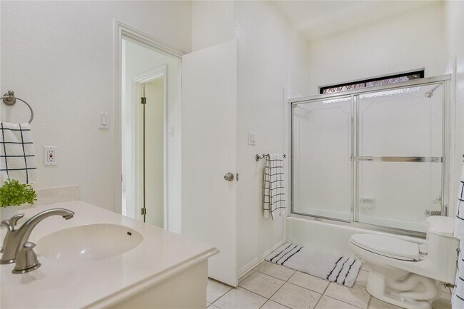 Building Photo - 4906 Bob Cat Run