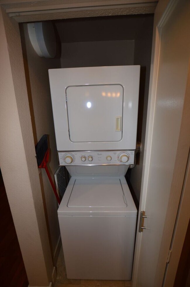 Building Photo - Meridian STUDIO Condo Fully Furnished w/Main Pool View-Lush Green trees in Resort Style Community.