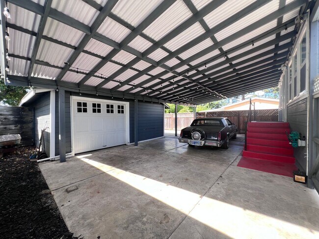 Building Photo - Fully Updated Home in San Leandro Available for Rent!!