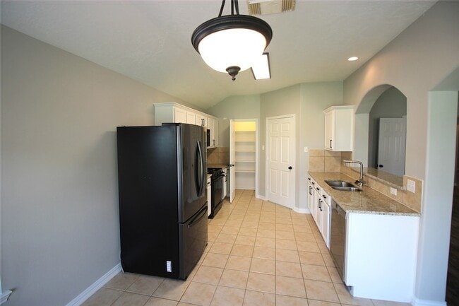 Building Photo - 16531 Sperry Gardens Dr
