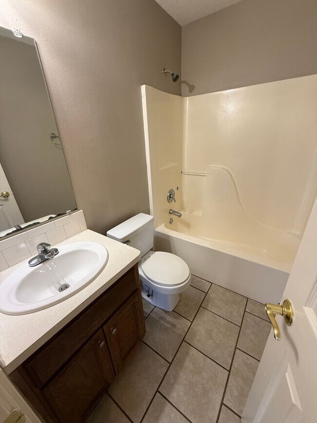 Building Photo - 1826 Ingalls Ln