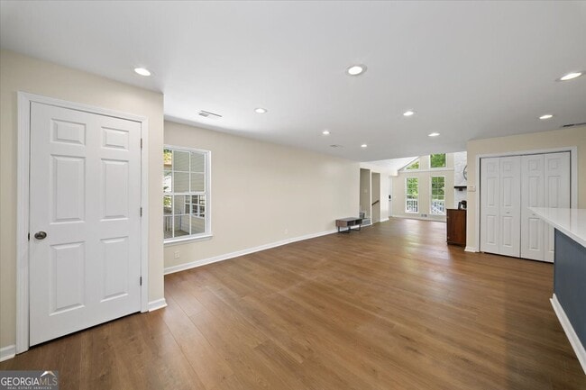 Building Photo - 103 Farmington Dr